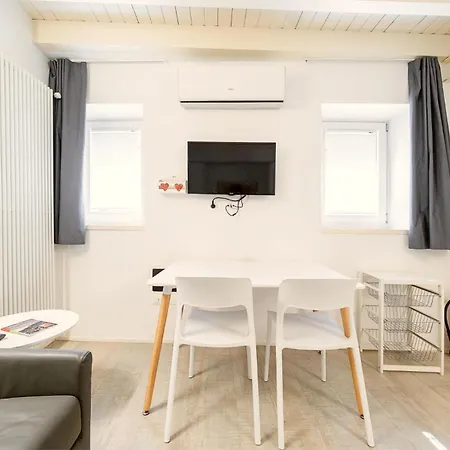Apartmentsarena - Zini Daire Verona